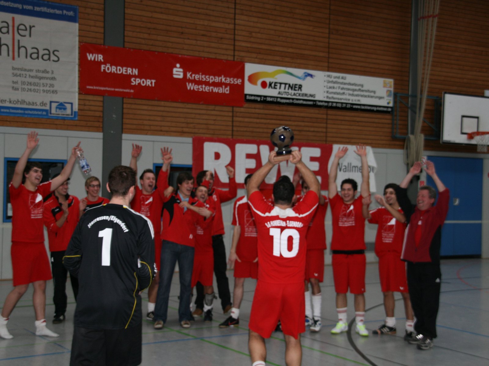 Siegerjubel beim Ahrbach-Cup 2011