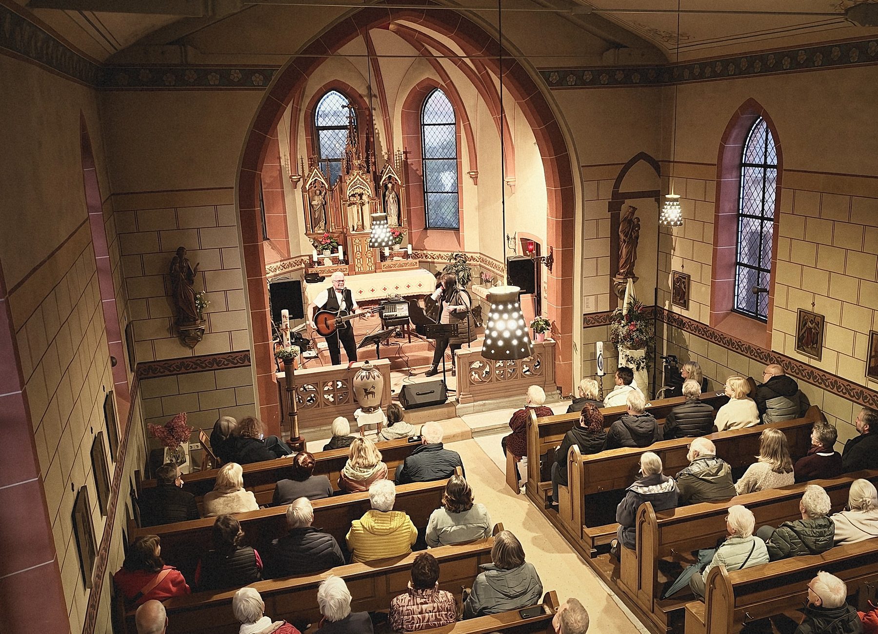Ausverkauft: Konzert von Murphy's Law in der Kapelle Goldhausen.